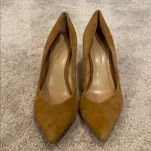 Banana Republic Madison 12-Hour Pump
